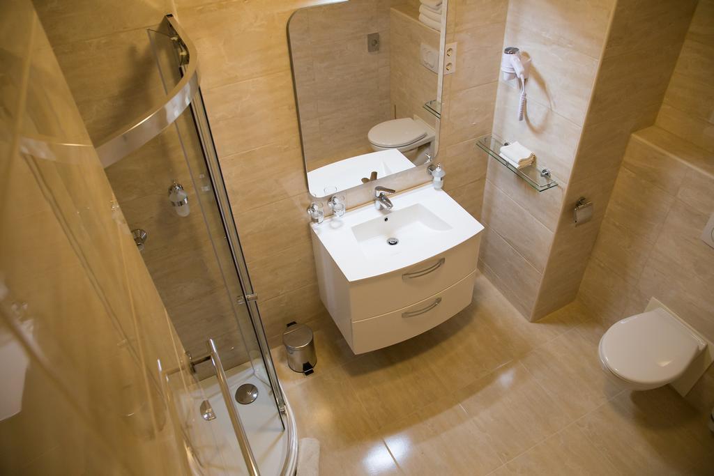 Luxury Hotel Siófok Quarto foto